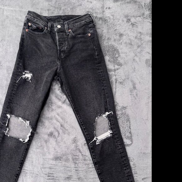 Levi’s Jeans Women’s Size 24 Black Skinny Distressed Stretch Denim - Picture 1 of 13